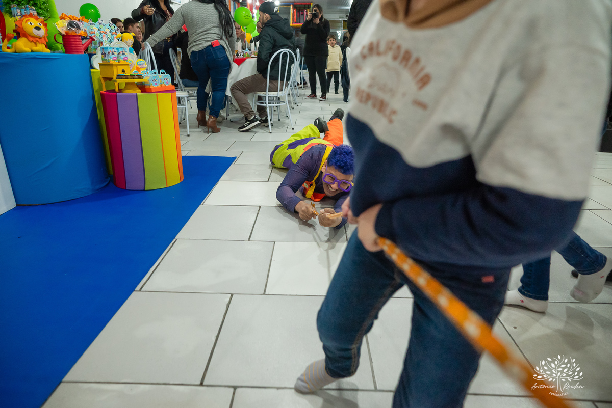 festa em dose dupla - Joaquim - Vicente - aniversário infantil - diversão - irmãos gêmeos - fofura - esperteza - sem sapato - brincadeiras - parabéns - animação - chuva de neve - abraços - carinho - memórias especiais - Antonio Rocha Fotografias-Pelotas