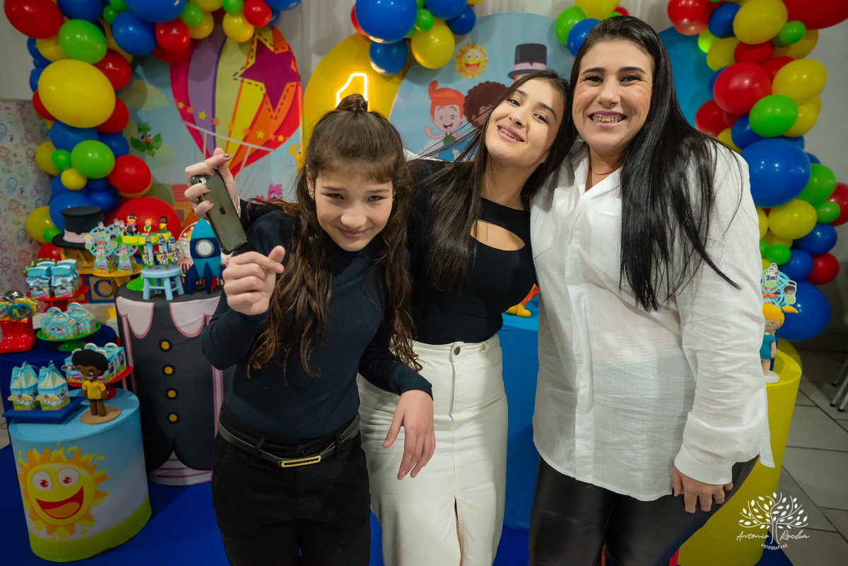 festa em dose dupla - Joaquim - Vicente - aniversário infantil - diversão - irmãos gêmeos - fofura - esperteza - sem sapato - brincadeiras - parabéns - animação - chuva de neve - abraços - carinho - memórias especiais - Antonio Rocha Fotografias-Pelotas