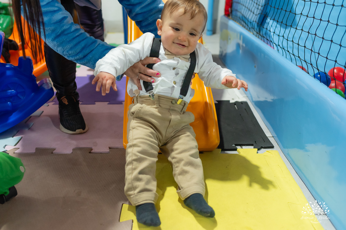 festa em dose dupla - Joaquim - Vicente - aniversário infantil - diversão - irmãos gêmeos - fofura - esperteza - sem sapato - brincadeiras - parabéns - animação - chuva de neve - abraços - carinho - memórias especiais - Antonio Rocha Fotografias-Pelotas