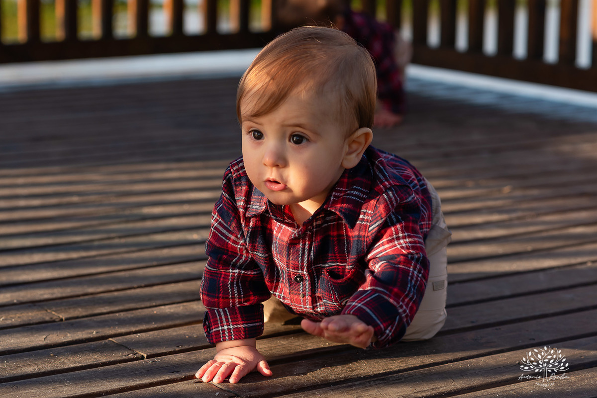 ensaio fotográfico-gêmeos-Joaquim e Vicente-Tio Antonio-fotografia infantil-pré-festa de primeiro aninho-tarde de sol-memórias divertidas-fotos de família-pôr do sol-fotos autênticas- brincadeiras–fotografia profissional-Pelotas-Antonio Rocha Fotografias