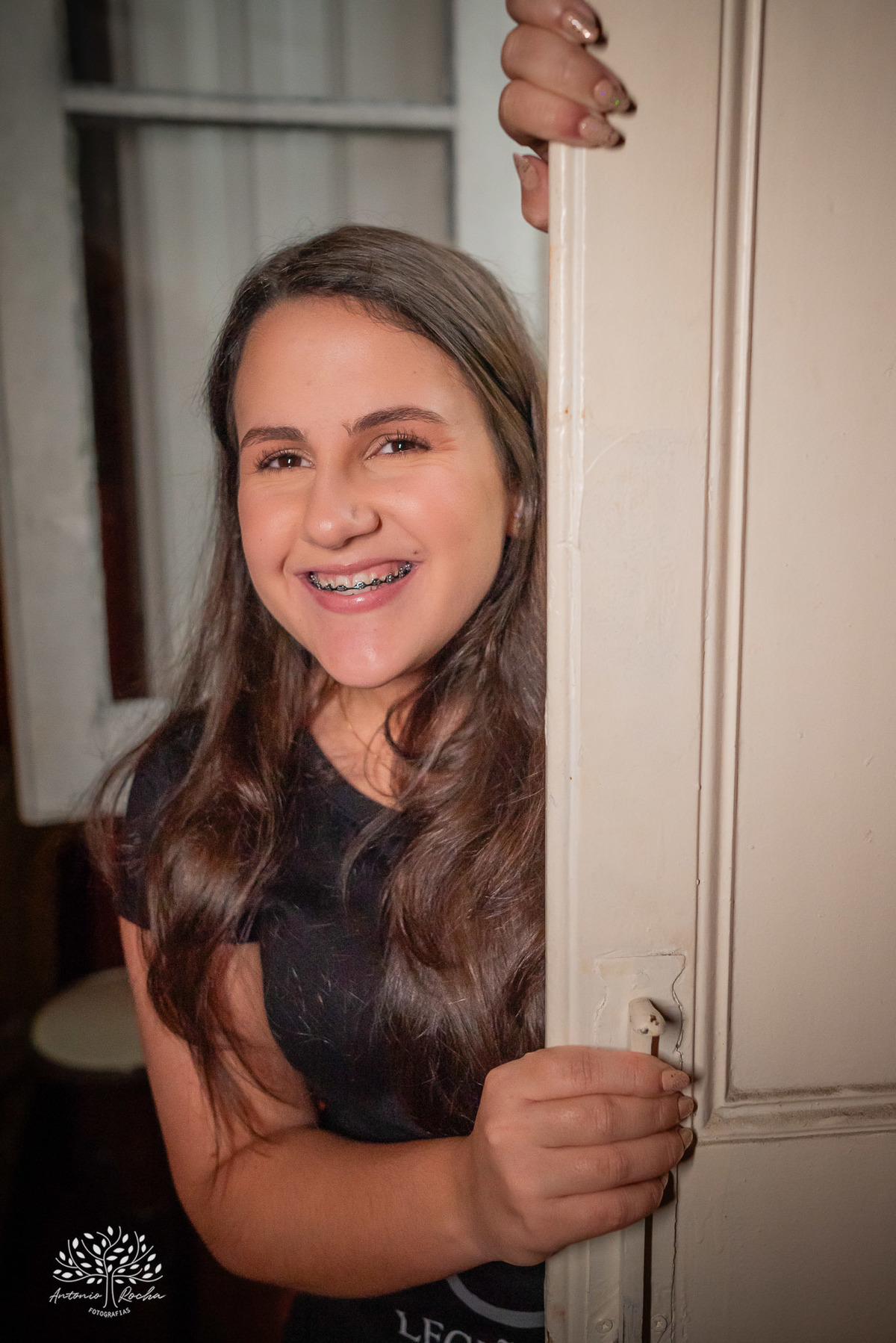 ensaio - pré-festa - 15 anos - debutante - Maitê - café Cúrcuma - risos - personalidade - Monte Bonito - raízes - essência - família - verdade - conexão - momentos únicos - preparação - festa - confiança - carinho - Antonio Rocha Fotografias