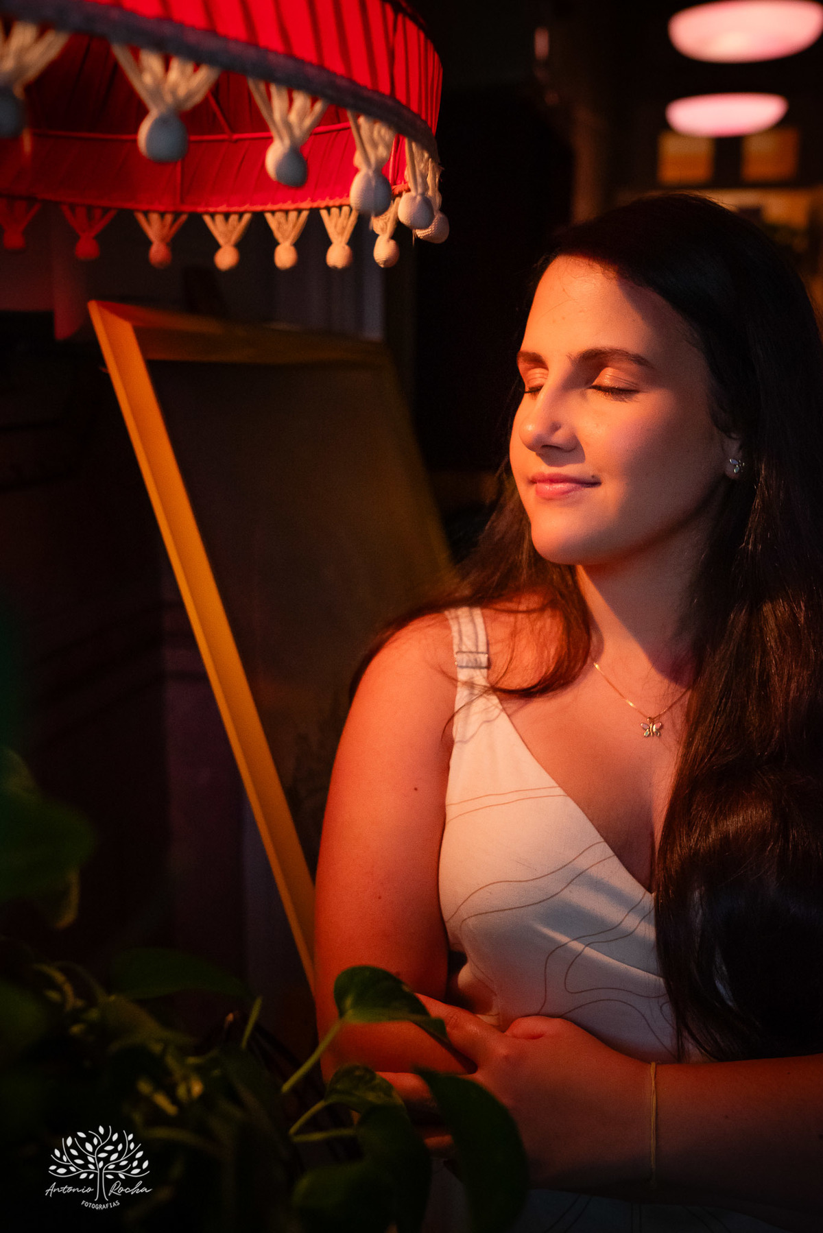 ensaio - pré-festa - 15 anos - debutante - Maitê - café Cúrcuma - risos - personalidade - Monte Bonito - raízes - essência - família - verdade - conexão - momentos únicos - preparação - festa - confiança - carinho - Antonio Rocha Fotografias