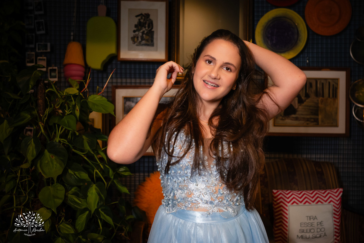 ensaio - pré-festa - 15 anos - debutante - Maitê - café Cúrcuma - risos - personalidade - Monte Bonito - raízes - essência - família - verdade - conexão - momentos únicos - preparação - festa - confiança - carinho - Antonio Rocha Fotografias