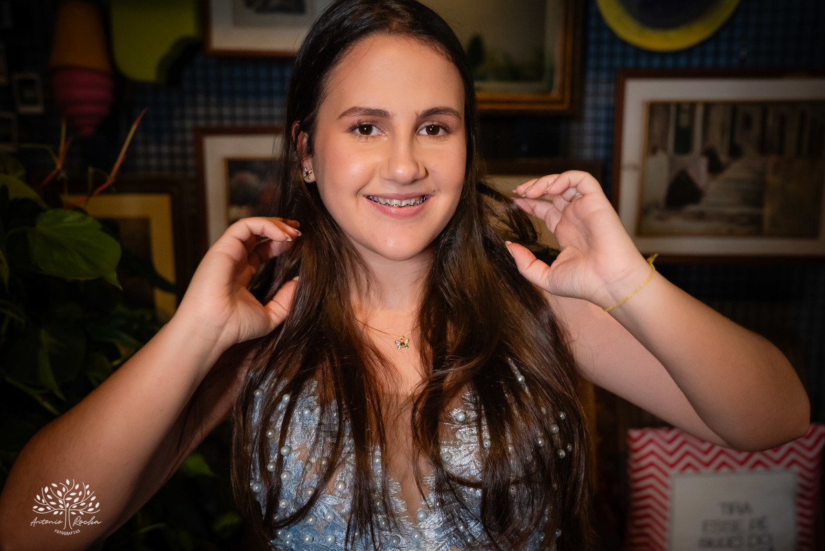 ensaio - pré-festa - 15 anos - debutante - Maitê - café Cúrcuma - risos - personalidade - Monte Bonito - raízes - essência - família - verdade - conexão - momentos únicos - preparação - festa - confiança - carinho - Antonio Rocha Fotografias