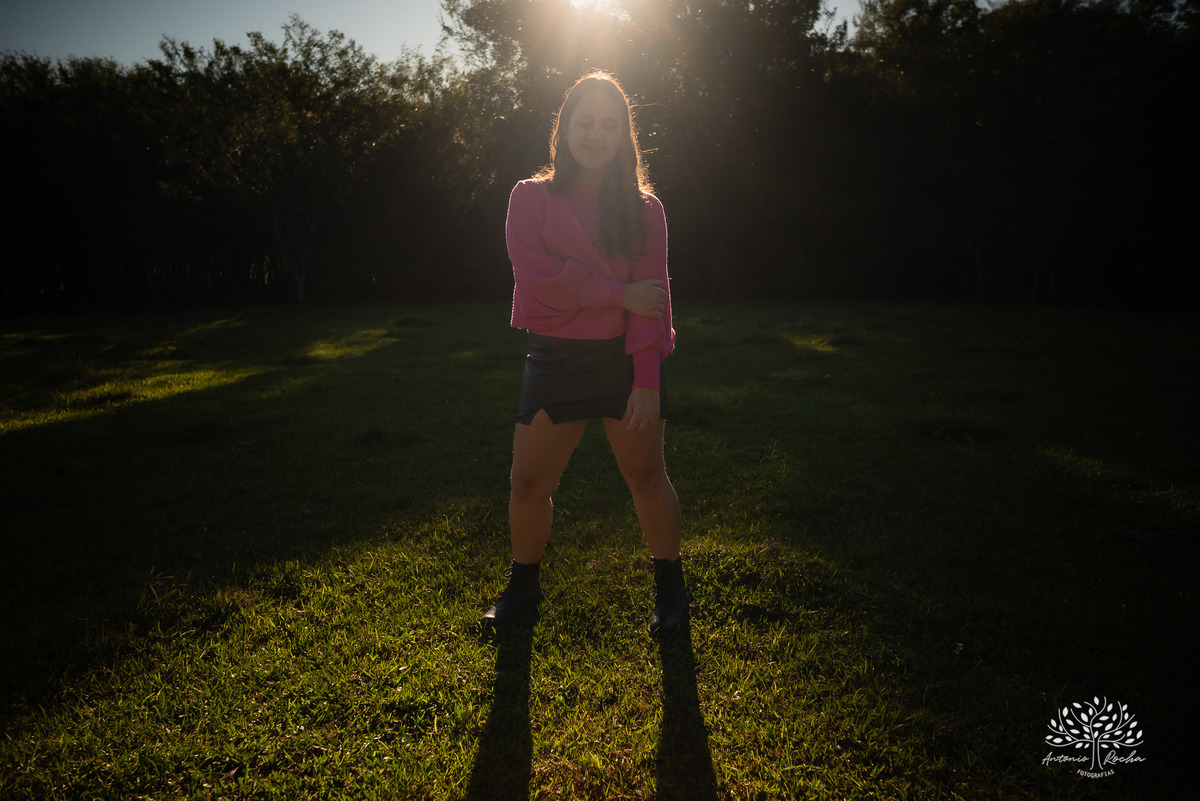 ensaio - pré-festa - 15 anos - debutante - Maitê - café Cúrcuma - risos - personalidade - Monte Bonito - raízes - essência - família - verdade - conexão - momentos únicos - preparação - festa - confiança - carinho - Antonio Rocha Fotografias