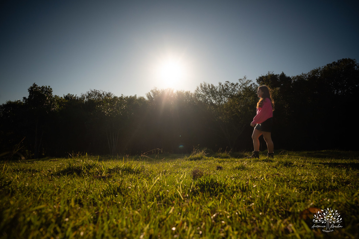 ensaio - pré-festa - 15 anos - debutante - Maitê - café Cúrcuma - risos - personalidade - Monte Bonito - raízes - essência - família - verdade - conexão - momentos únicos - preparação - festa - confiança - carinho - Antonio Rocha Fotografias
