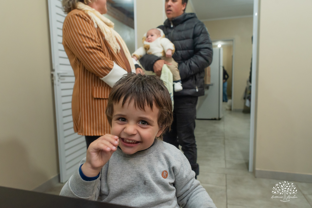 Lilica-48 anos-Celebrar a vida-Aniversário-festa de aniversário-Salão de Festas Manke-Capão do Leão-Pelotas-Antonio Rocha Fotrografias-Vela de aniversário-cachorro quente-bolo de aniversário-salgadinhos-doces de pelotas-vovó-caldo-sinuca-Paulinho músico