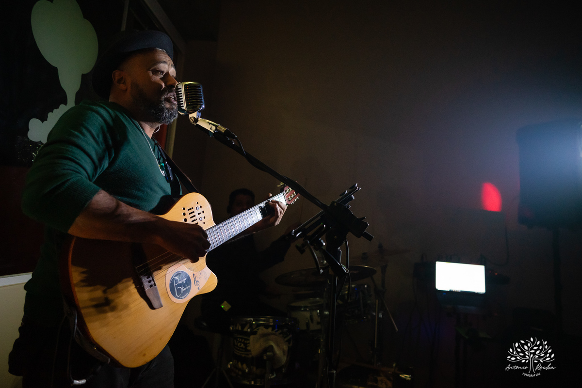 Lilica-48 anos-Celebrar a vida-Aniversário-festa de aniversário-Salão de Festas Manke-Capão do Leão-Pelotas-Antonio Rocha Fotrografias-Vela de aniversário-cachorro quente-bolo de aniversário-salgadinhos-doces de pelotas-vovó-caldo-sinuca-Paulinho músico