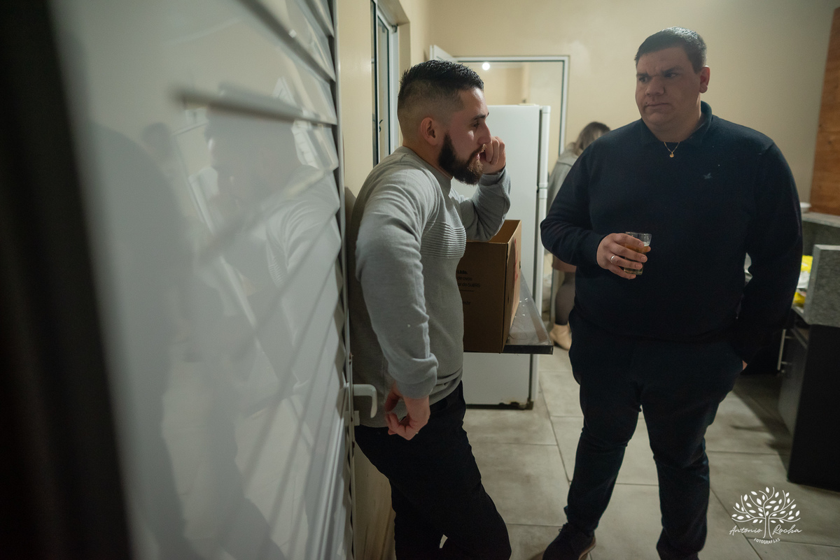 Lilica-48 anos-Celebrar a vida-Aniversário-festa de aniversário-Salão de Festas Manke-Capão do Leão-Pelotas-Antonio Rocha Fotrografias-Vela de aniversário-cachorro quente-bolo de aniversário-salgadinhos-doces de pelotas-vovó-caldo-sinuca-Paulinho músico