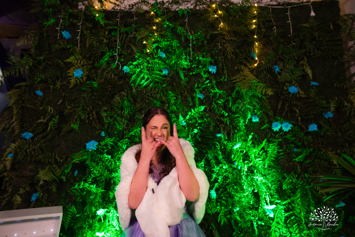 Maitê-15 anos - Festa de 15 anos - Debutante - Monte Bonito - Quinze de Julho - Aniversário de 15 - Valsa - Pelotas - Antonio Rocha Fotografias - Troca de vestido - making of - alstar - penteado de 15 anos - Maquiagem para 15 anos - fotografo de 15 anos