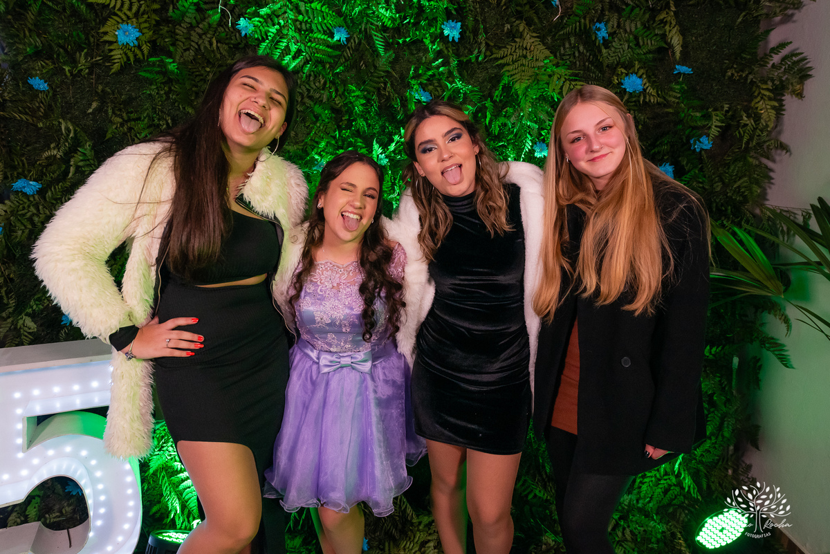 Maitê-15 anos - Festa de 15 anos - Debutante - Monte Bonito - Quinze de Julho - Aniversário de 15 - Valsa - Pelotas - Antonio Rocha Fotografias - Troca de vestido - making of - alstar - penteado de 15 anos - Maquiagem para 15 anos - fotografo de 15 anos