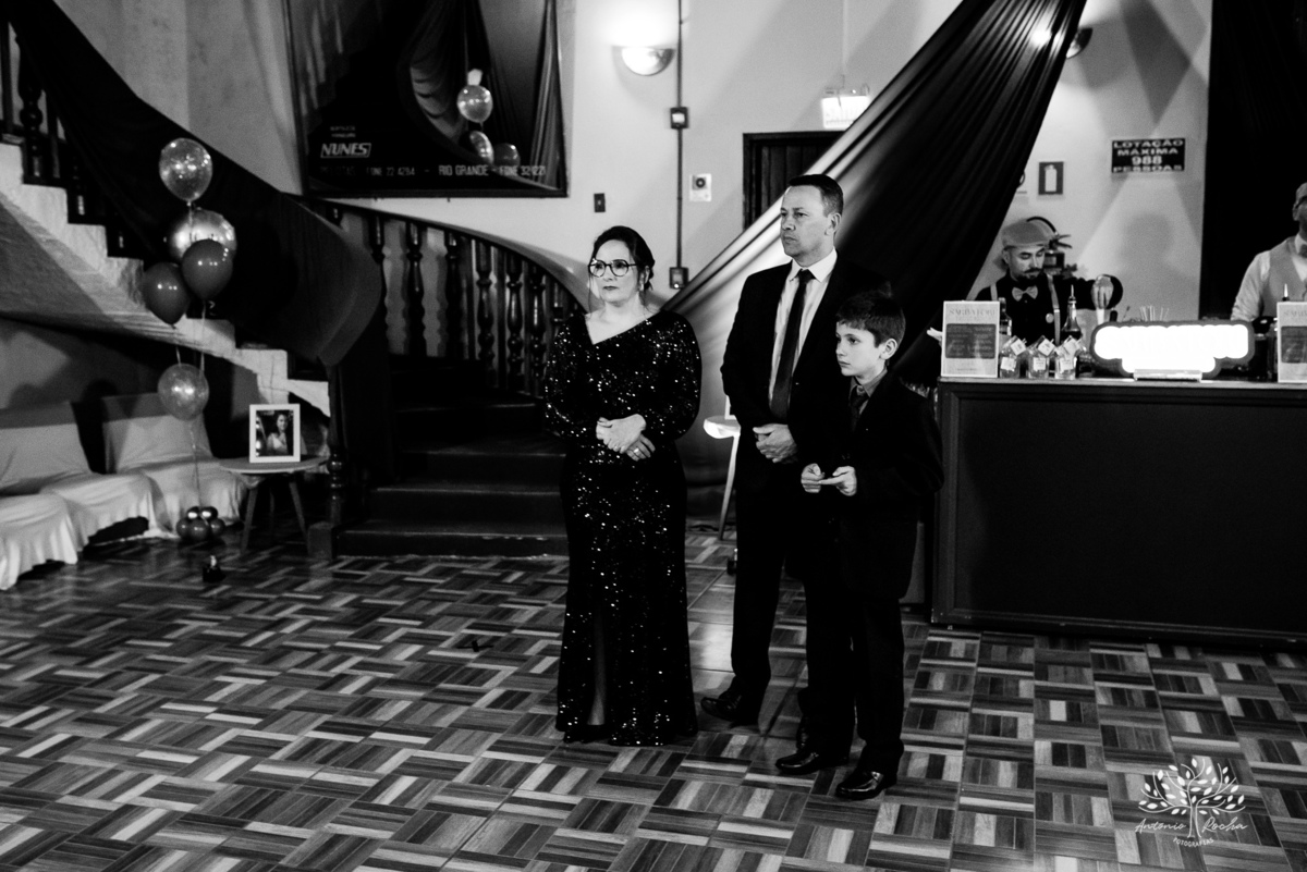 Maitê-15 anos - Festa de 15 anos - Debutante - Monte Bonito - Quinze de Julho - Aniversário de 15 - Valsa - Pelotas - Antonio Rocha Fotografias - Troca de vestido - making of - alstar - penteado de 15 anos - Maquiagem para 15 anos - fotografo de 15 anos