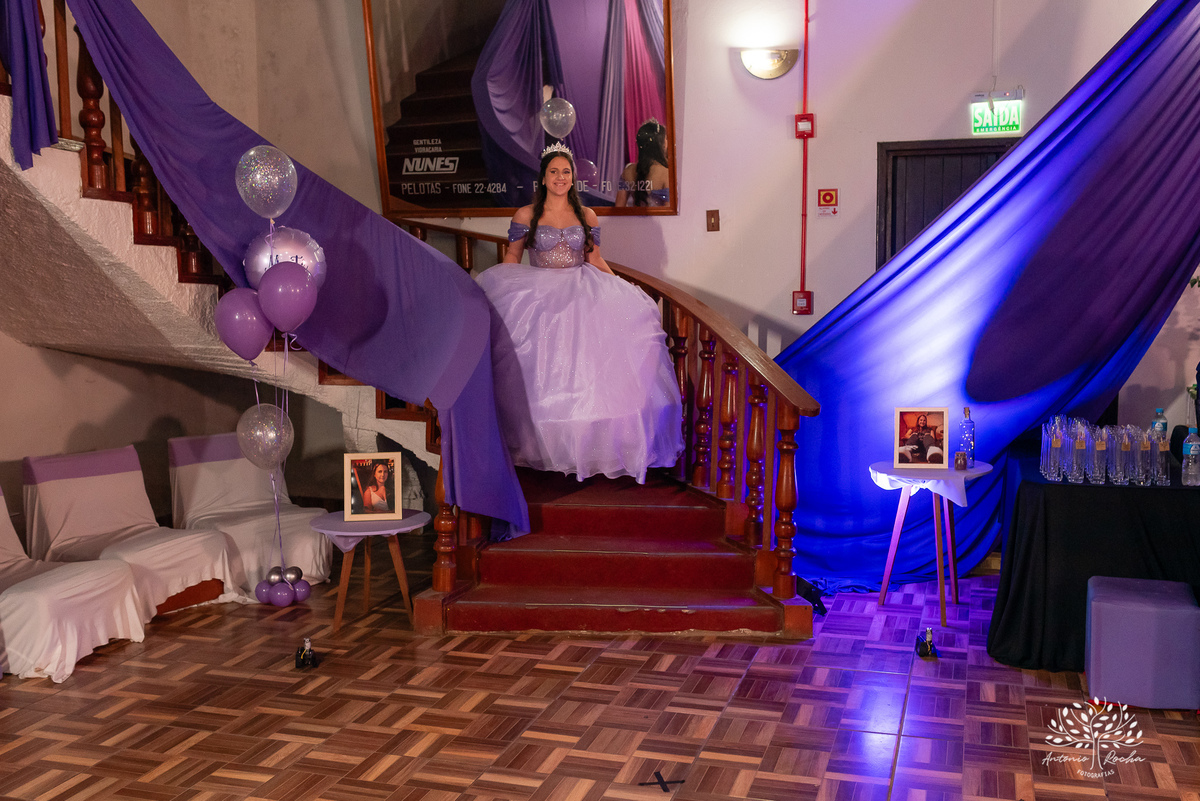 Maitê-15 anos - Festa de 15 anos - Debutante - Monte Bonito - Quinze de Julho - Aniversário de 15 - Valsa - Pelotas - Antonio Rocha Fotografias - Troca de vestido - making of - alstar - penteado de 15 anos - Maquiagem para 15 anos - fotografo de 15 anos