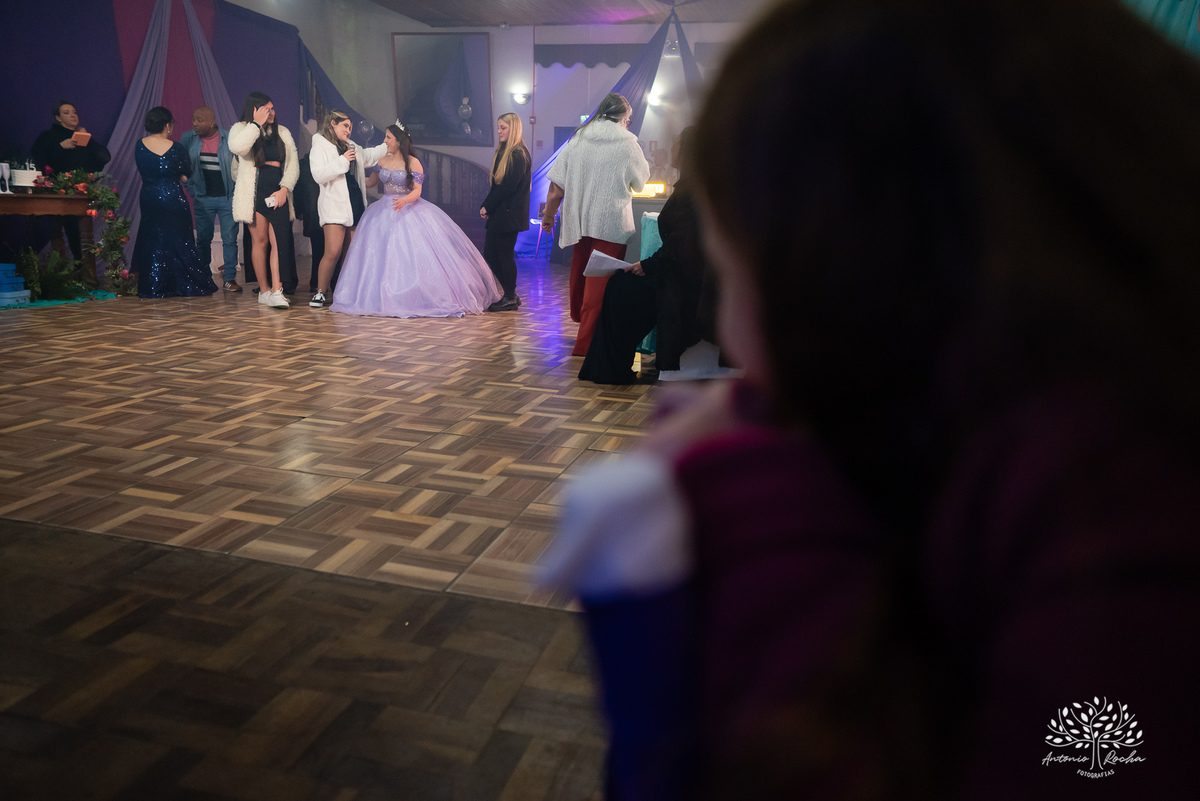 Maitê-15 anos - Festa de 15 anos - Debutante - Monte Bonito - Quinze de Julho - Aniversário de 15 - Valsa - Pelotas - Antonio Rocha Fotografias - Troca de vestido - making of - alstar - penteado de 15 anos - Maquiagem para 15 anos - fotografo de 15 anos