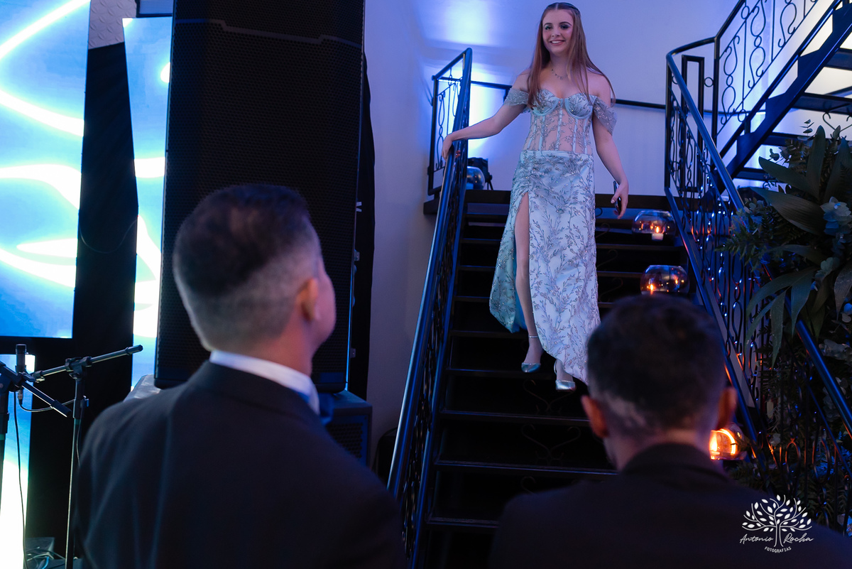 Antonio Rocha Fotografias-Festa de 15 anos-Debutante-Louise 15 Anos-15 da Lou-Pandeiro-Fotografia Debutante-festa de 15 anos-Aniversário-Making Of-Valsa-Homenagens-Dança Coreografada-Dra Juliana Kaiser-Chácara do Amanhecer-Pelotas-Cabine Vip-Bruna Nobre