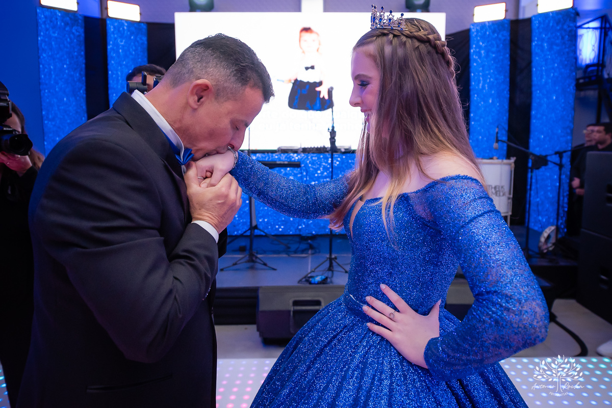 Antonio Rocha Fotografias-Festa de 15 anos-Debutante-Louise 15 Anos-15 da Lou-Pandeiro-Fotografia Debutante-festa de 15 anos-Aniversário-Making Of-Valsa-Homenagens-Dança Coreografada-Dra Juliana Kaiser-Chácara do Amanhecer-Pelotas-Cabine Vip-Bruna Nobre