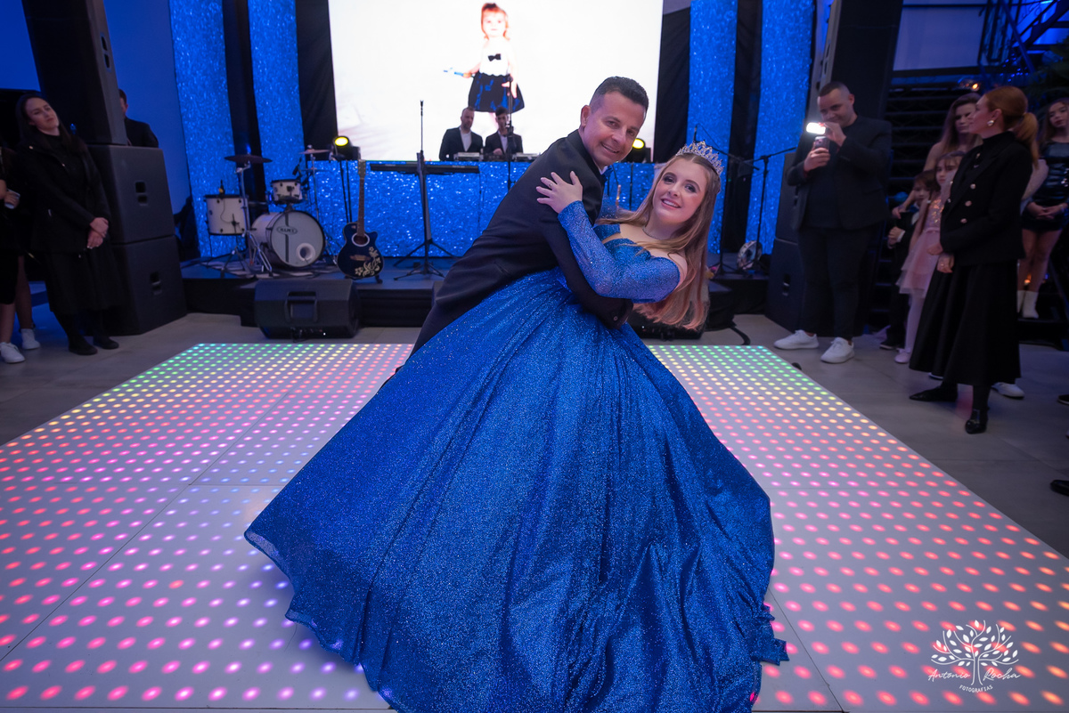 Antonio Rocha Fotografias-Festa de 15 anos-Debutante-Louise 15 Anos-15 da Lou-Pandeiro-Fotografia Debutante-festa de 15 anos-Aniversário-Making Of-Valsa-Homenagens-Dança Coreografada-Dra Juliana Kaiser-Chácara do Amanhecer-Pelotas-Cabine Vip-Bruna Nobre