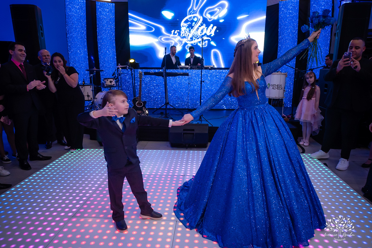 Antonio Rocha Fotografias-Festa de 15 anos-Debutante-Louise 15 Anos-15 da Lou-Pandeiro-Fotografia Debutante-festa de 15 anos-Aniversário-Making Of-Valsa-Homenagens-Dança Coreografada-Dra Juliana Kaiser-Chácara do Amanhecer-Pelotas-Cabine Vip-Bruna Nobre