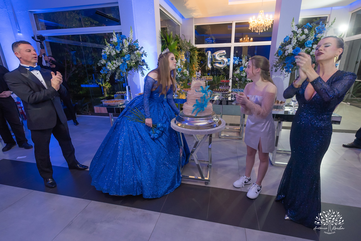 Antonio Rocha Fotografias-Festa de 15 anos-Debutante-Louise 15 Anos-15 da Lou-Pandeiro-Fotografia Debutante-festa de 15 anos-Aniversário-Making Of-Valsa-Homenagens-Dança Coreografada-Dra Juliana Kaiser-Chácara do Amanhecer-Pelotas-Cabine Vip-Bruna Nobre