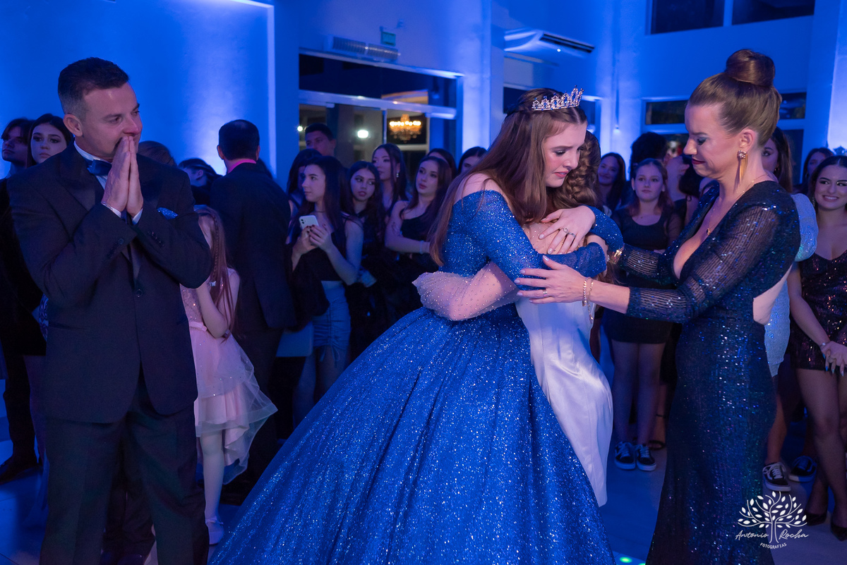 Antonio Rocha Fotografias-Festa de 15 anos-Debutante-Louise 15 Anos-15 da Lou-Pandeiro-Fotografia Debutante-festa de 15 anos-Aniversário-Making Of-Valsa-Homenagens-Dança Coreografada-Dra Juliana Kaiser-Chácara do Amanhecer-Pelotas-Cabine Vip-Bruna Nobre