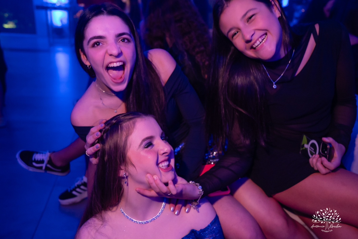 Antonio Rocha Fotografias-Festa de 15 anos-Debutante-Louise 15 Anos-15 da Lou-Pandeiro-Fotografia Debutante-festa de 15 anos-Aniversário-Making Of-Valsa-Homenagens-Dança Coreografada-Dra Juliana Kaiser-Chácara do Amanhecer-Pelotas-Cabine Vip-Bruna Nobre