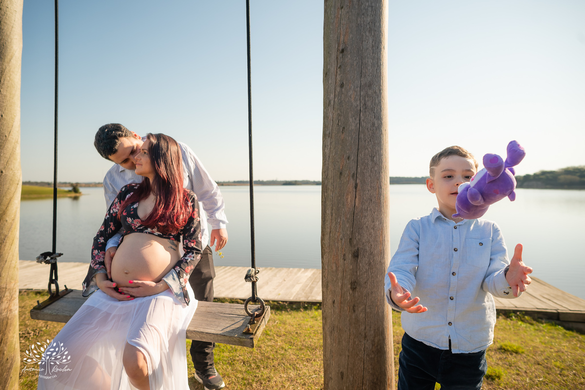 ensaio gestante - espera - Francine - Morada do Sol - Henrique - Otávio - família - tarde ensolarada - gestação - fotos de família - cliques - amor e cumplicidade - luz dourada - do bebê - fotografia profissional - Antonio Rocha Fotografias-Pelotas
