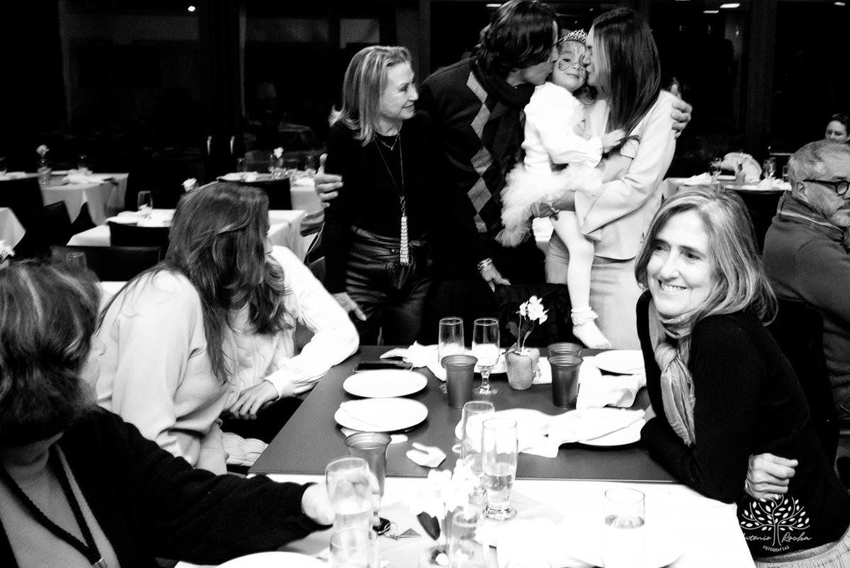 Aniversário - Bhella - 4 anos - Frozen - Família - Amigos - Cidade natal - Theo - Kifuzarka - Elsa - Anna - Castelo - Decoração - Parabéns - Personalidade - Presentes - Thor - Ana Raphaela-Fotografia - Antonio Rocha Fotografias-Becker-Pelotas