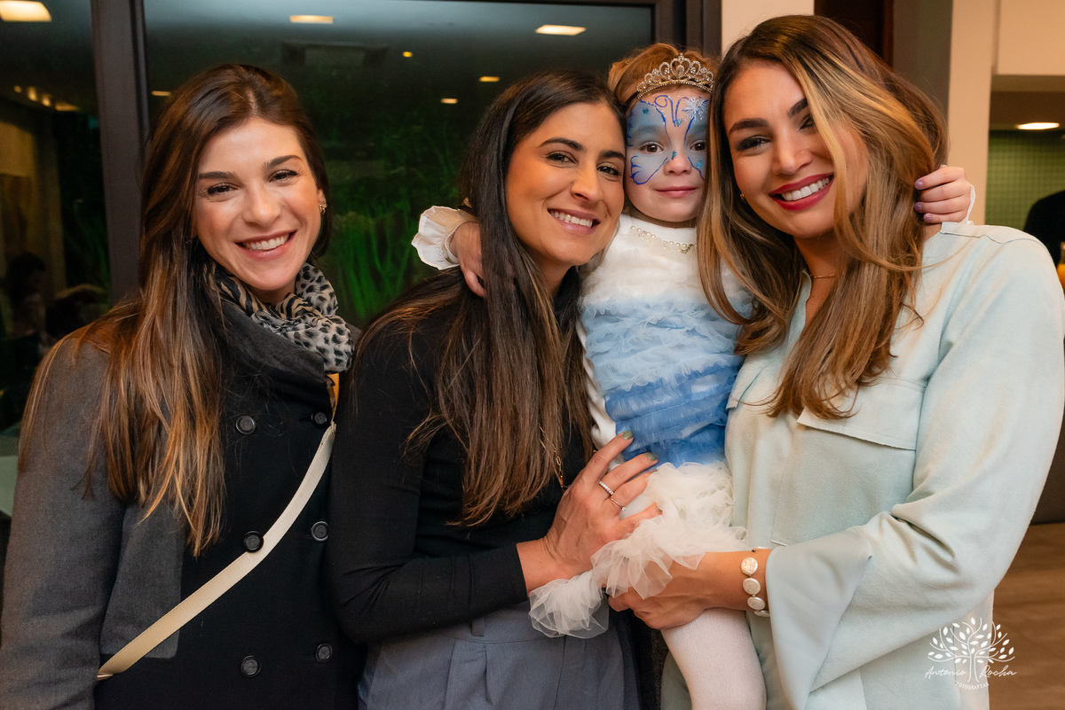 Aniversário - Bhella - 4 anos - Frozen - Família - Amigos - Cidade natal - Theo - Kifuzarka - Elsa - Anna - Castelo - Decoração - Parabéns - Personalidade - Presentes - Thor - Ana Raphaela-Fotografia - Antonio Rocha Fotografias-Becker-Pelotas