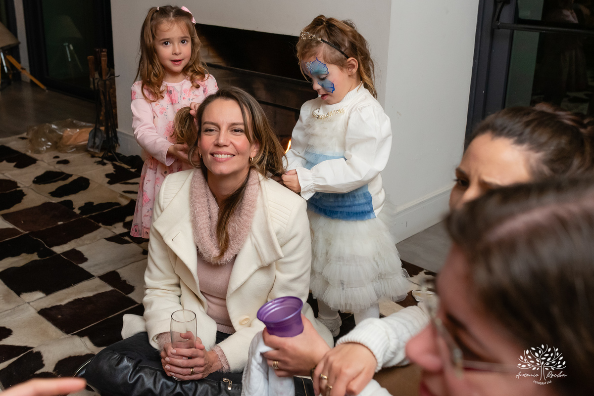 Aniversário - Bhella - 4 anos - Frozen - Família - Amigos - Cidade natal - Theo - Kifuzarka - Elsa - Anna - Castelo - Decoração - Parabéns - Personalidade - Presentes - Thor - Ana Raphaela-Fotografia - Antonio Rocha Fotografias-Becker-Pelotas