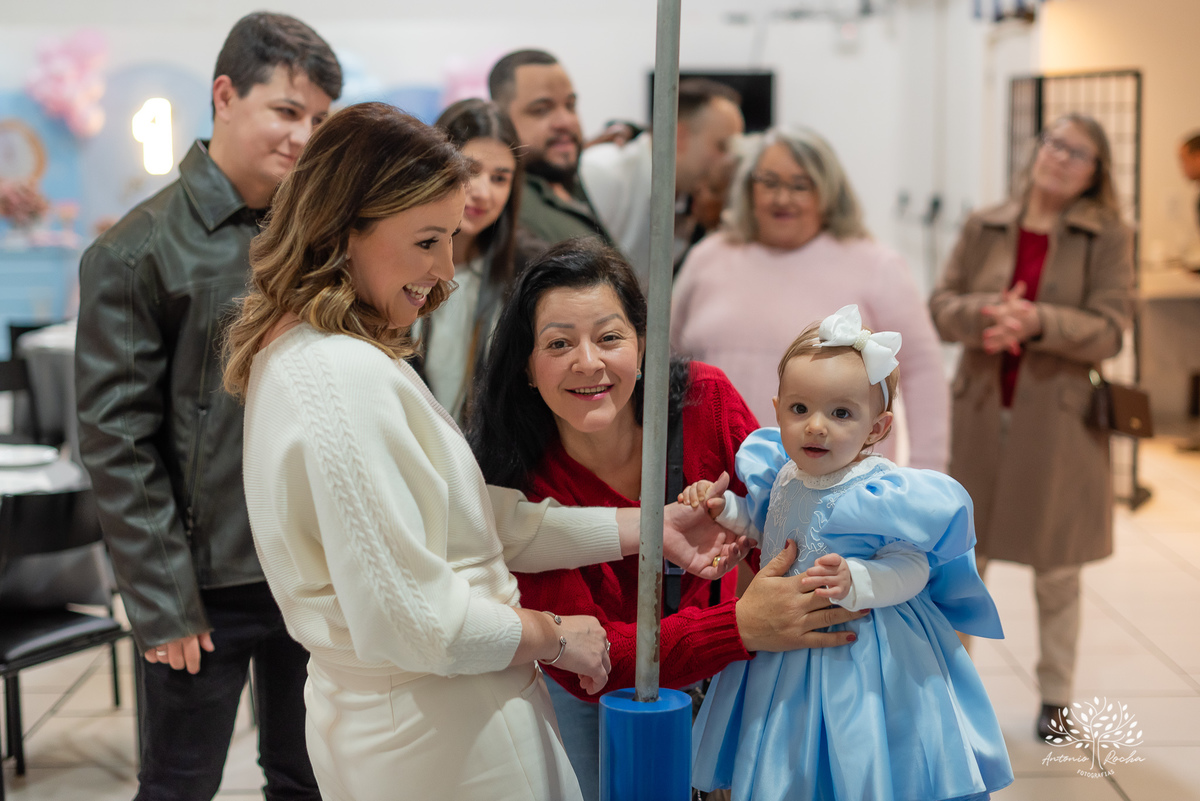aniversário - primeiro aninho - princesa - Luiza - família - Rio de Janeiro - comemoração - familiares - amigos - diversão –reencontros-Cinderela - memórias – decoração-crianças-doces deliciosos - felicidade - Antonio Rocha Fotografias-pelotas