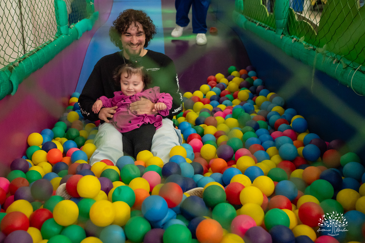 aniversário - primeiro aninho - princesa - Luiza - família - Rio de Janeiro - comemoração - familiares - amigos - diversão –reencontros-Cinderela - memórias – decoração-crianças-doces deliciosos - felicidade - Antonio Rocha Fotografias-pelotas