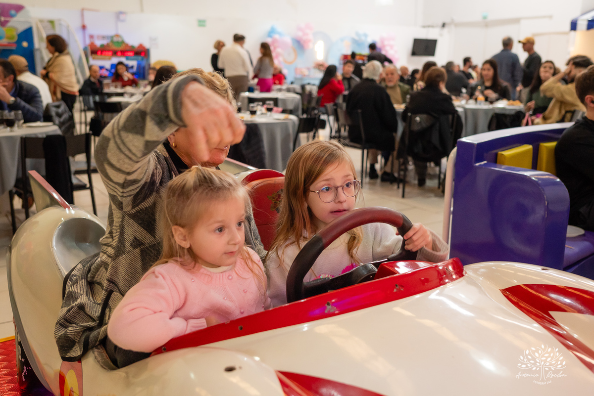 aniversário - primeiro aninho - princesa - Luiza - família - Rio de Janeiro - comemoração - familiares - amigos - diversão –reencontros-Cinderela - memórias – decoração-crianças-doces deliciosos - felicidade - Antonio Rocha Fotografias-pelotas