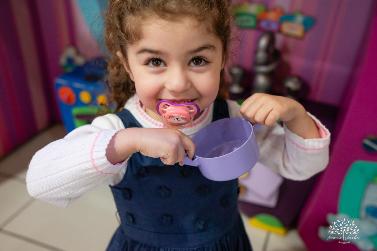 aniversário - primeiro aninho - princesa - Luiza - família - Rio de Janeiro - comemoração - familiares - amigos - diversão –reencontros-Cinderela - memórias – decoração-crianças-doces deliciosos - felicidade - Antonio Rocha Fotografias-pelotas