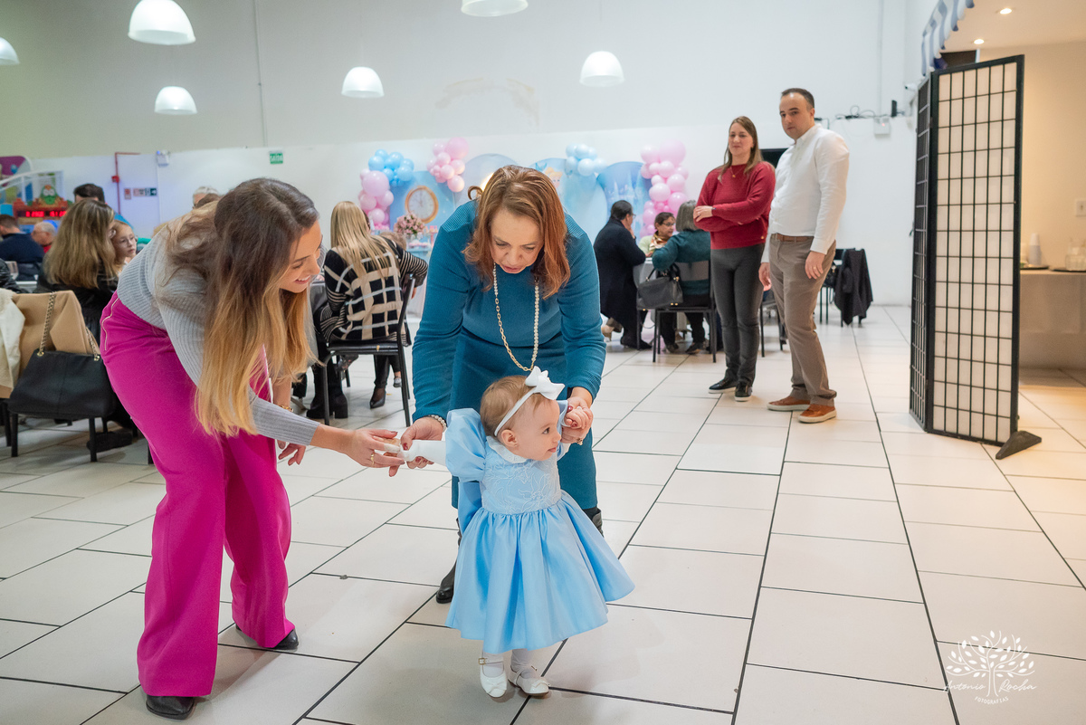aniversário - primeiro aninho - princesa - Luiza - família - Rio de Janeiro - comemoração - familiares - amigos - diversão –reencontros-Cinderela - memórias – decoração-crianças-doces deliciosos - felicidade - Antonio Rocha Fotografias-pelotas