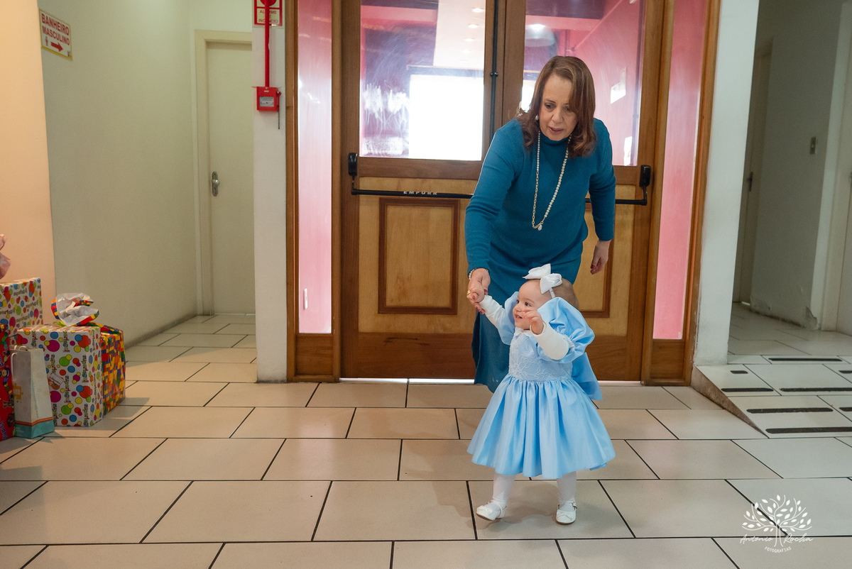 aniversário - primeiro aninho - princesa - Luiza - família - Rio de Janeiro - comemoração - familiares - amigos - diversão –reencontros-Cinderela - memórias – decoração-crianças-doces deliciosos - felicidade - Antonio Rocha Fotografias-pelotas