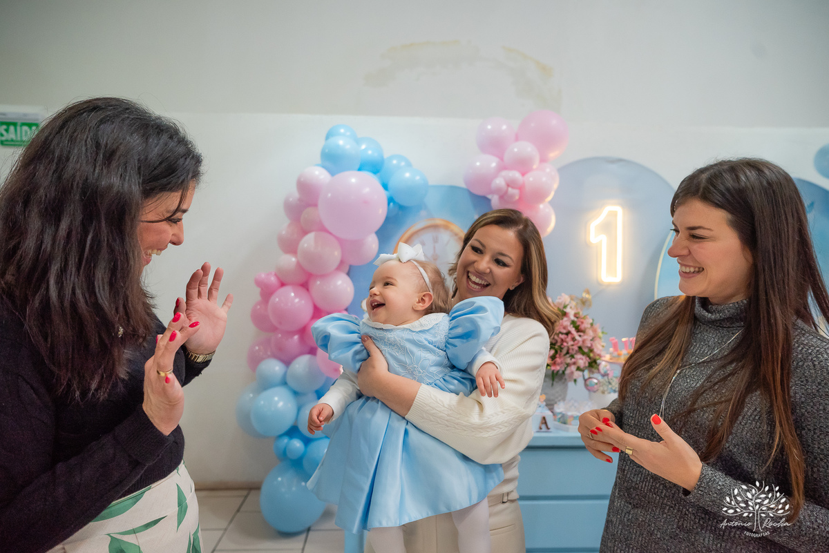 aniversário - primeiro aninho - princesa - Luiza - família - Rio de Janeiro - comemoração - familiares - amigos - diversão –reencontros-Cinderela - memórias – decoração-crianças-doces deliciosos - felicidade - Antonio Rocha Fotografias-pelotas