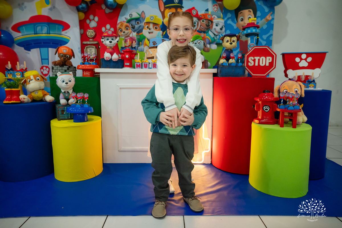 aniversário infantil-fotografia de aniversário-festa infantil-aniversário-Murilo-grupo musical O Gato Comeu-diversão infantil-pipoca-algodão doce-suco de uva-Patrulha Canina-Marshall - família-confiança-Antonio Rocha Fotografias-Pelotas