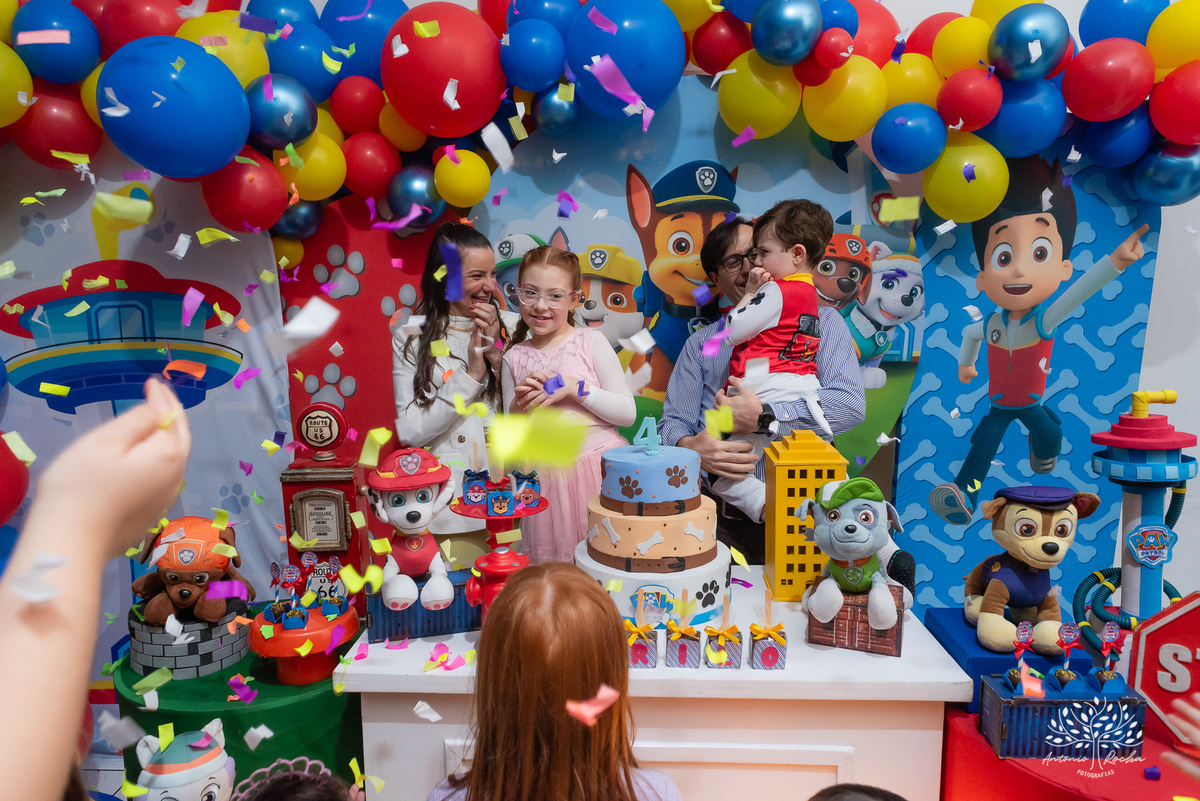 aniversário infantil-fotografia de aniversário-festa infantil-aniversário-Murilo-grupo musical O Gato Comeu-diversão infantil-pipoca-algodão doce-suco de uva-Patrulha Canina-Marshall - família-confiança-Antonio Rocha Fotografias-Pelotas