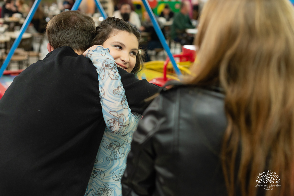 aniversário de 10 anos - fotografia de aniversário - fotógrafa infantil - tema Stitch - tirolesa - fotografia profissional - Antonio Rocha Fotografias - infância -festa animada - fotografia espontânea - pré adolescência-Pelotas-tio Guigui