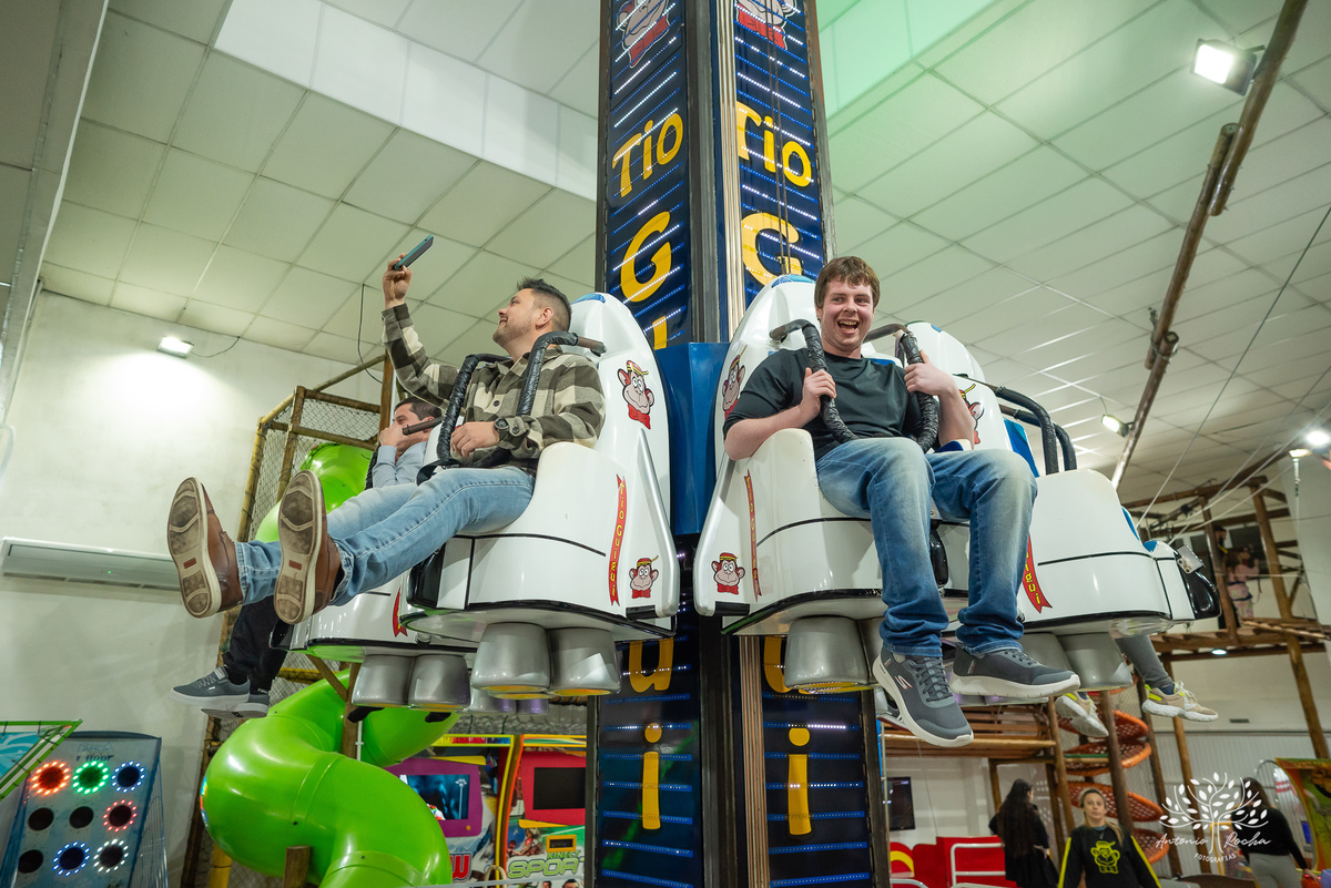 aniversário de 10 anos - fotografia de aniversário - fotógrafa infantil - tema Stitch - tirolesa - fotografia profissional - Antonio Rocha Fotografias - infância -festa animada - fotografia espontânea - pré adolescência-Pelotas-tio Guigui