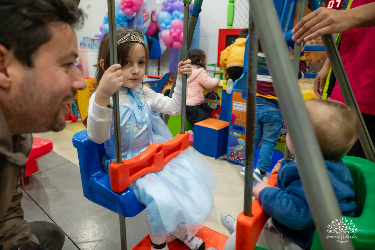 fotografia de aniversário - festa infantil - Frozen - Rafa - fotógrafo profissional - registros fotográficos - fotógrafo de família - fotografia infantil - acompanhamento fotográfico - fotografia criativa - Antonio Rocha Fotografias - Pelotas