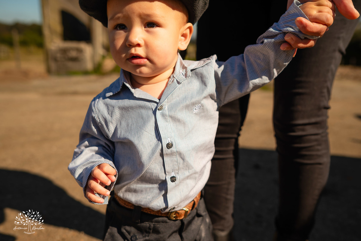 ensaio de primeiro aninho-fotografia de família-gestação-ensaio de gestante-pré-festa - Francisco-Carol-Roger-vovó Sandra-dinda Bianca-dindo Lucas-fotografia infantil-sorriso—contagiante-confiança-fotografia profissional-Antonio Rocha Fotografias-Pelotas