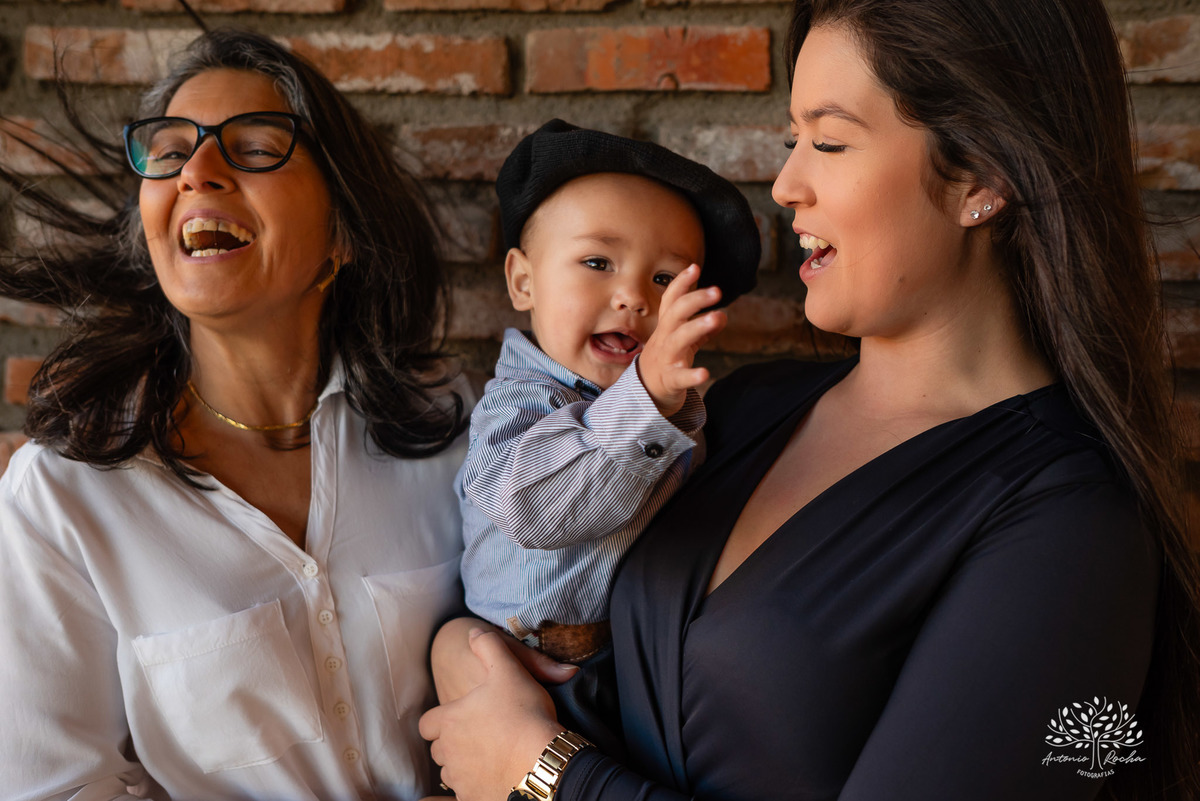 ensaio de primeiro aninho-fotografia de família-gestação-ensaio de gestante-pré-festa - Francisco-Carol-Roger-vovó Sandra-dinda Bianca-dindo Lucas-fotografia infantil-sorriso—contagiante-confiança-fotografia profissional-Antonio Rocha Fotografias-Pelotas