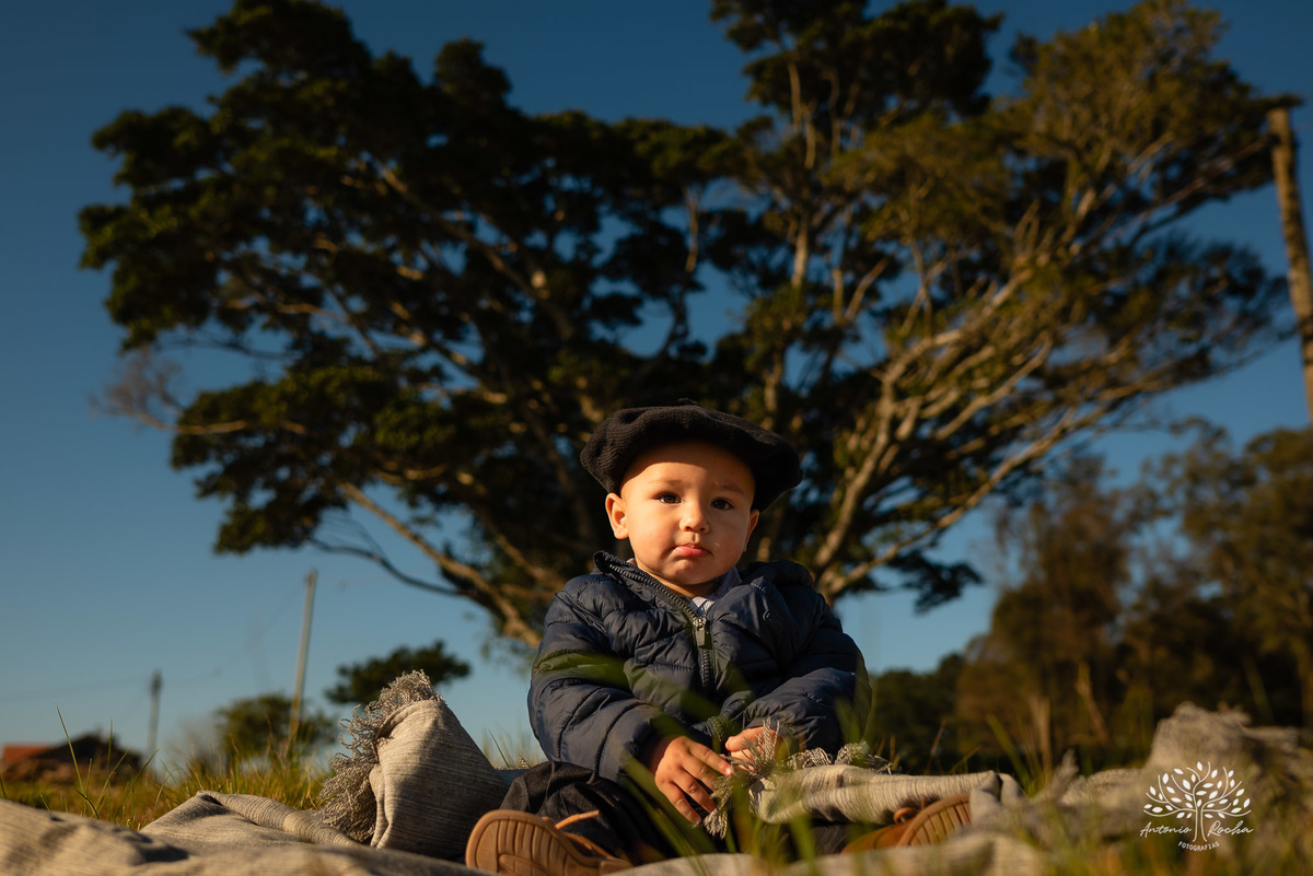 ensaio de primeiro aninho-fotografia de família-gestação-ensaio de gestante-pré-festa - Francisco-Carol-Roger-vovó Sandra-dinda Bianca-dindo Lucas-fotografia infantil-sorriso—contagiante-confiança-fotografia profissional-Antonio Rocha Fotografias-Pelotas
