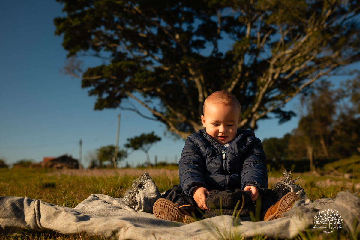 ensaio de primeiro aninho-fotografia de família-gestação-ensaio de gestante-pré-festa - Francisco-Carol-Roger-vovó Sandra-dinda Bianca-dindo Lucas-fotografia infantil-sorriso—contagiante-confiança-fotografia profissional-Antonio Rocha Fotografias-Pelotas