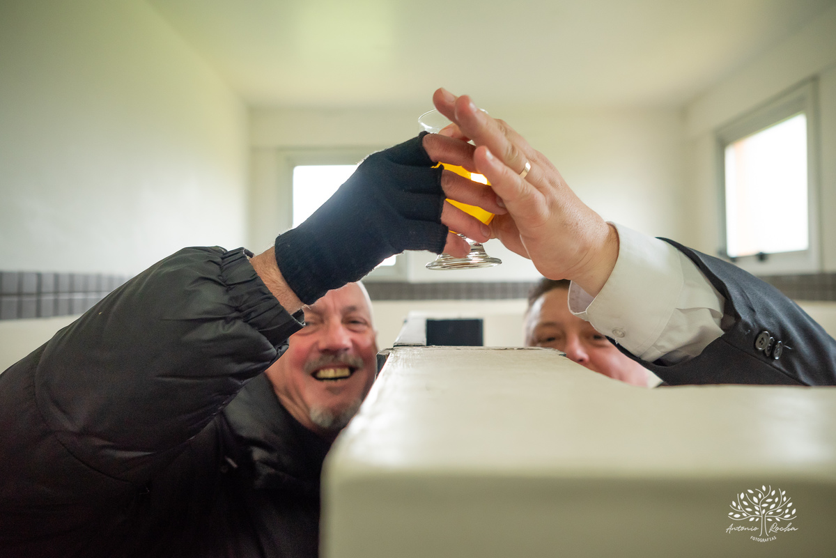 Casamento - celebração do amor - cerimônia no cartório - pajens - filhos do casal - espontaneidade - fotografia de casamento - abraços e dança - confiança no fotógrafo - registro de momentos - fotógrafo de casamento – Antonio Rocha Fotografias - Pelotas