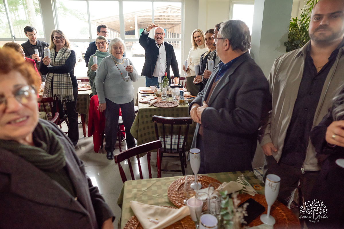 Casamento - celebração do amor - cerimônia no cartório - pajens - filhos do casal - espontaneidade - fotografia de casamento - abraços e dança - confiança no fotógrafo - registro de momentos - fotógrafo de casamento – Antonio Rocha Fotografias - Pelotas