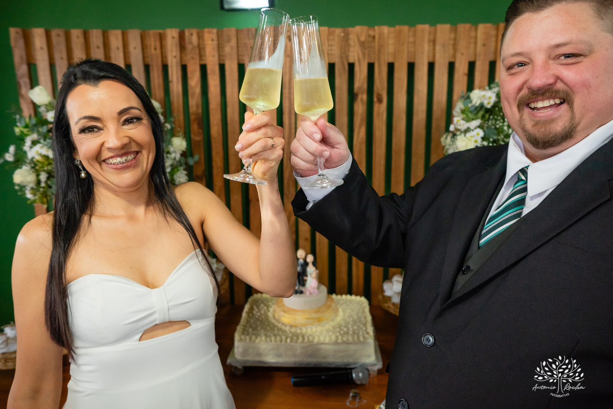 Casamento - celebração do amor - cerimônia no cartório - pajens - filhos do casal - espontaneidade - fotografia de casamento - abraços e dança - confiança no fotógrafo - registro de momentos - fotógrafo de casamento – Antonio Rocha Fotografias - Pelotas