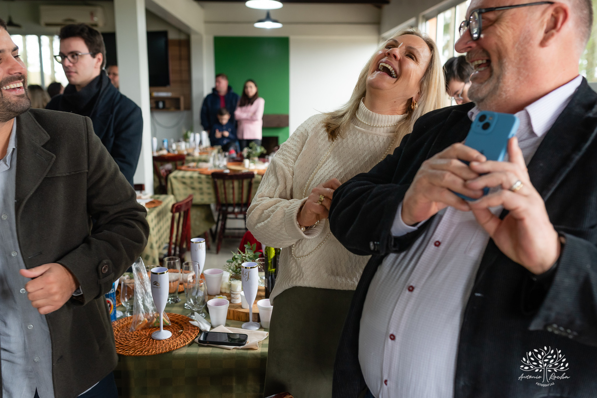 Casamento - celebração do amor - cerimônia no cartório - pajens - filhos do casal - espontaneidade - fotografia de casamento - abraços e dança - confiança no fotógrafo - registro de momentos - fotógrafo de casamento – Antonio Rocha Fotografias - Pelotas