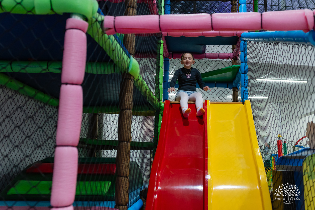 Elisa - aniversário - graciosidade - alegria - festa infantil - princesa - maquiagem - penteado - - playground - Roxito - brincadeiras - diversão - carinho - parabéns - família - confiança - fotografia infantil - Antonio Rocha Fotografias_loly Pop-Pelotas